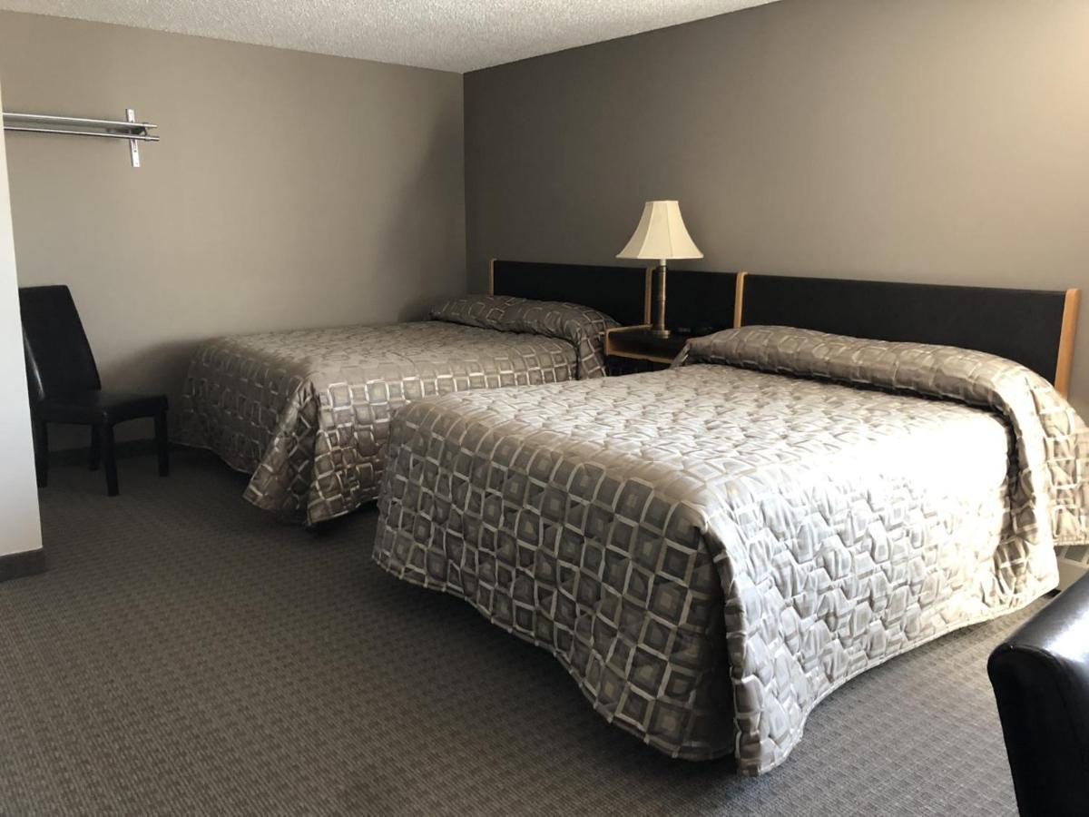 Arbour Ridge Inn & Suites Kindersley ภายนอก รูปภาพ