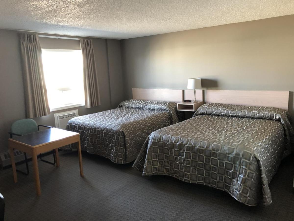 Arbour Ridge Inn & Suites Kindersley ภายนอก รูปภาพ